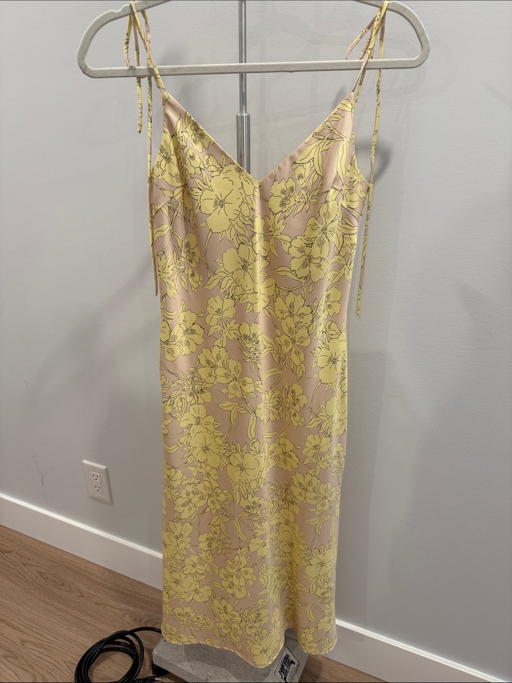 Park & Fifth Sleeveless Yellow Floral Slip Dress for Women